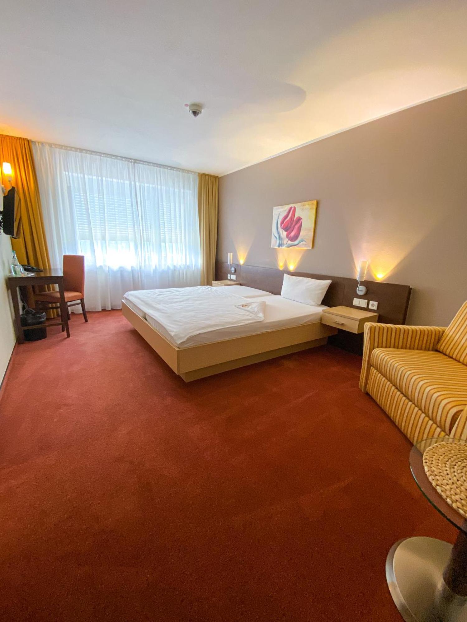 Phoenix Hotel Bergneustadt Εξωτερικό φωτογραφία