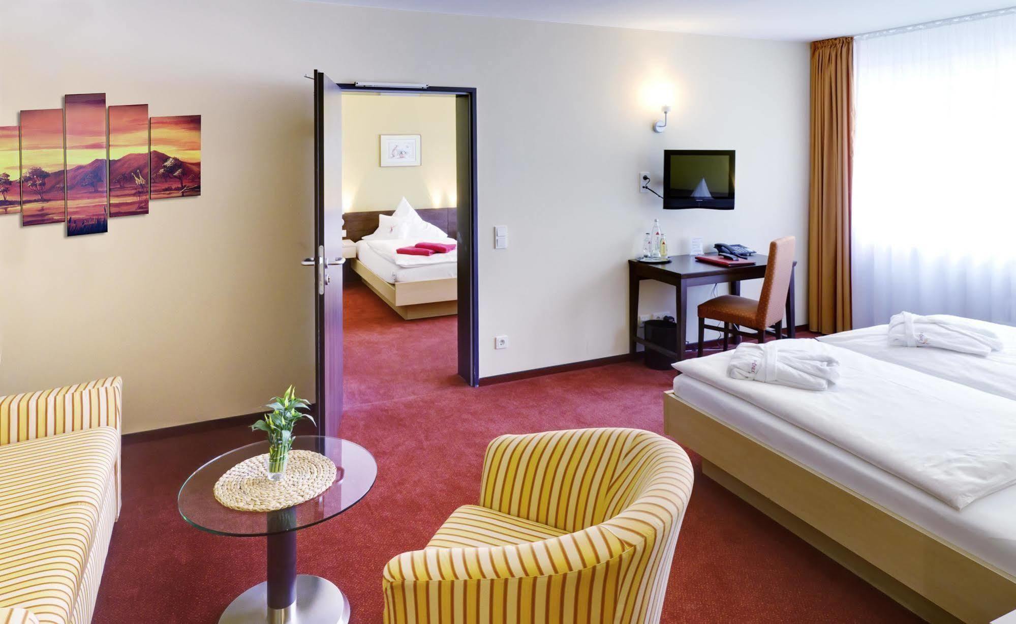 Phoenix Hotel Bergneustadt Εξωτερικό φωτογραφία